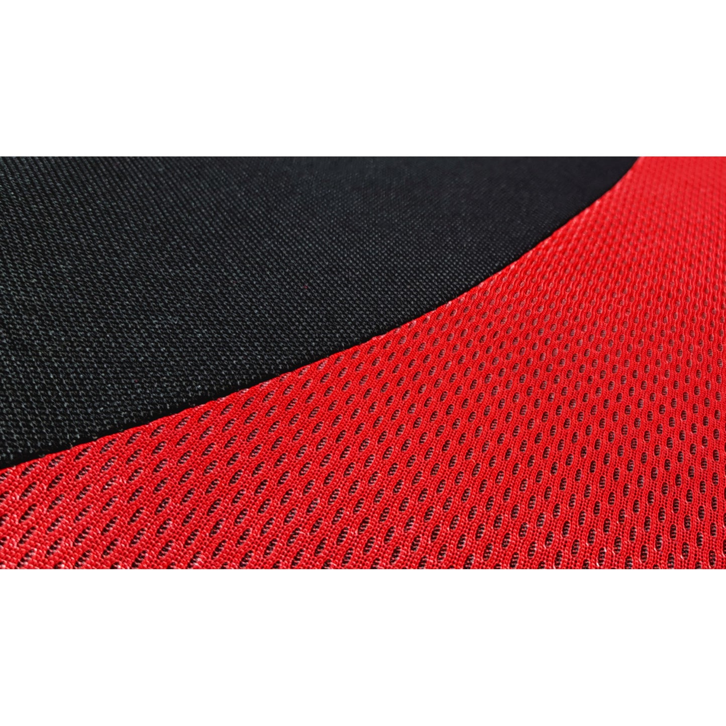 Set huse auto universale , 9 bucati , din gama sport line , culorile fiind negru si rosu AH162R