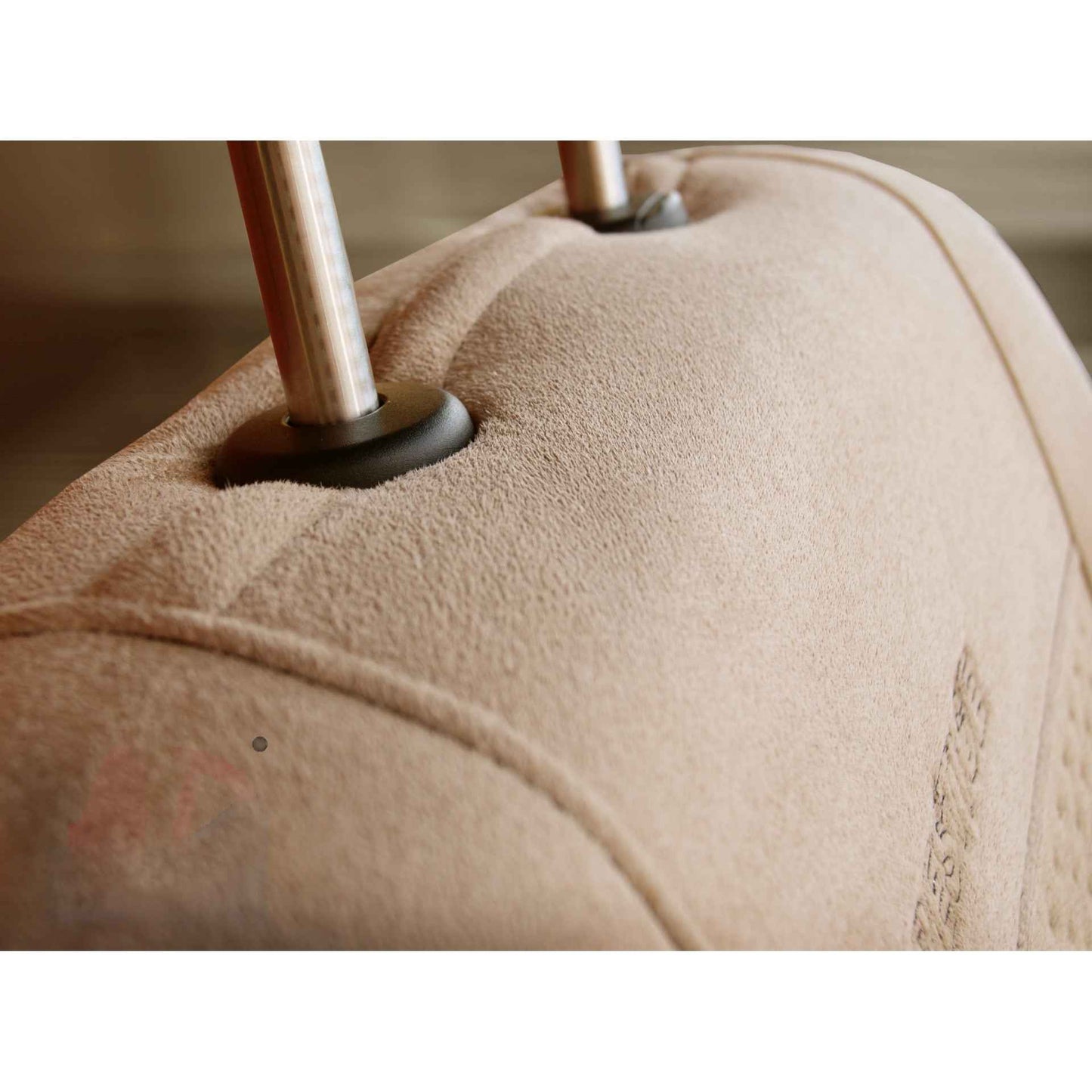 Huse scaune auto tip alcantara bej - 9 buc universale , din imitatie de piele , rezistente in timp , cu cleme de prindere , usor de intretinut AH169