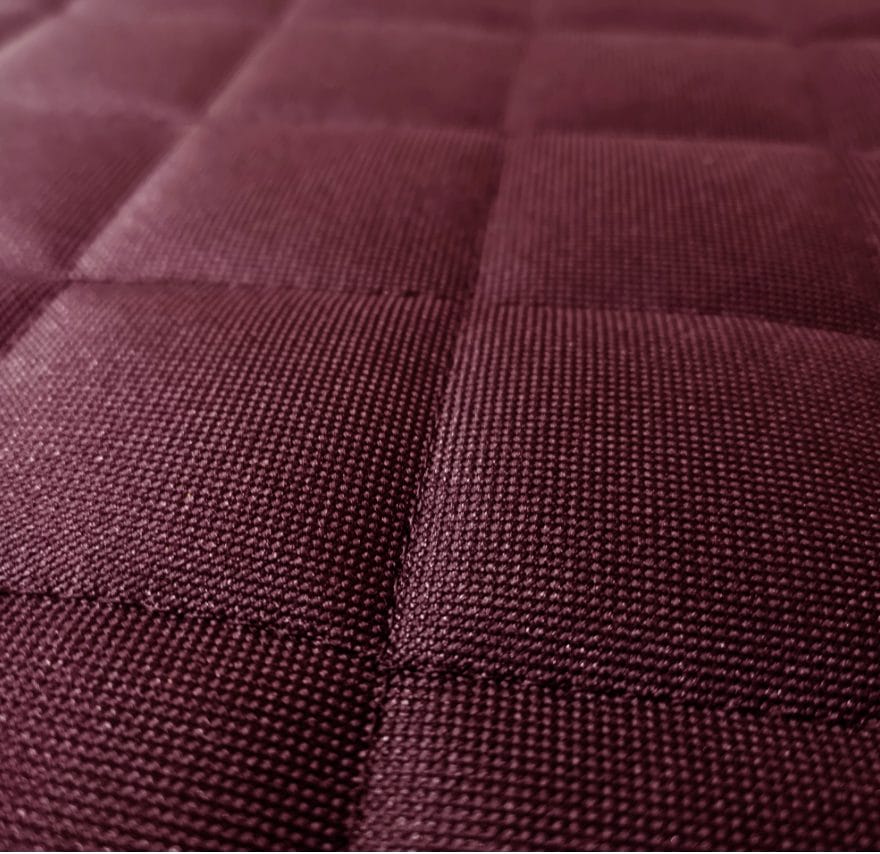 Set 3 protectii auto, matlasate,universale, visiniu, lavabile, impermeabile, decupare cotiera  ,scoica bebe si spatar scaun fata, Metru Patrat - MetruPatrat.ro