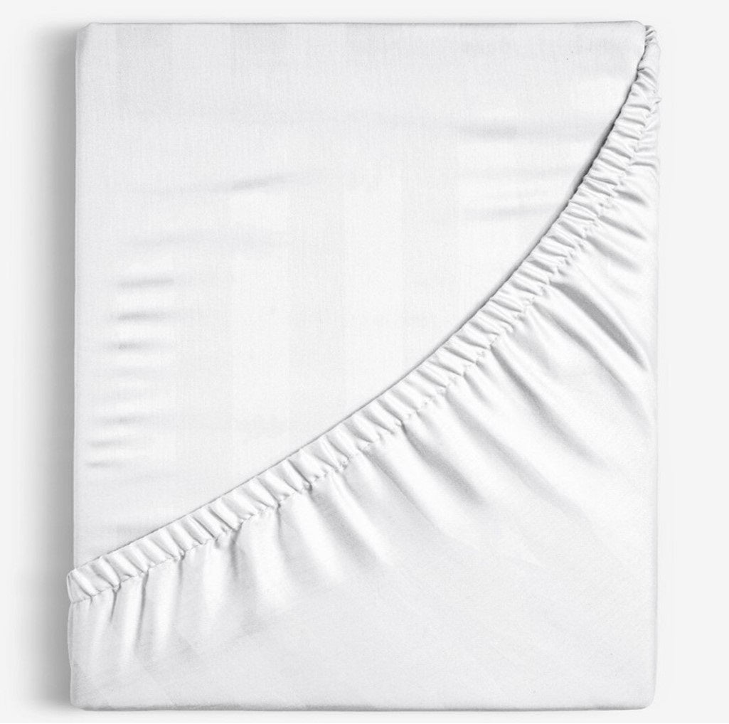 Cearceaf cu Elastic din Damasc Premium, Alb Imaculat, Dungi Late, Bumbac 100%, Grosime 180 grame/m², Metru Patrat - MetruPatrat.ro