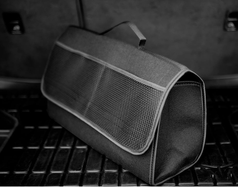 Organizator auto universal, cu buzunar lateral si banda velcro, pok