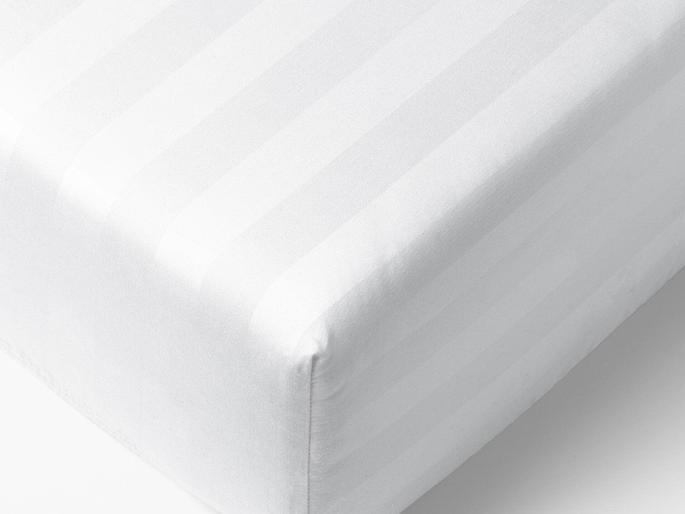 Cearceaf cu Elastic din Damasc Premium, Alb Imaculat, Dungi Late, Bumbac 100%, Grosime 180 grame/m², Metru Patrat - MetruPatrat.ro