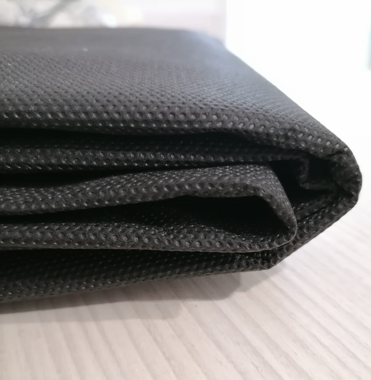 Husa protectie pentru mecanici si service auto, frontala, universala, pentru partea din fata a autoturismului, protejeaza impotriva petelor de ulei, vaselina, mizeriei si a zgarieturilor 10036