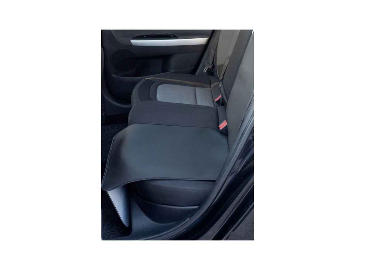 Set 4 protectii scaune auto - 2 protectii spatar scaun fata si 2 protectii bancheta spate scaun, scoica bebe 10070 + 20201
