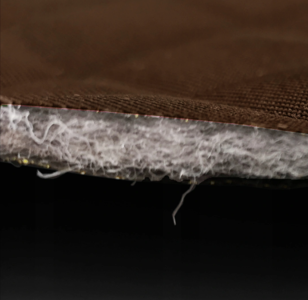 Protectie auto matlasata universala, pentru bacheta din spate, cu decupare cotiera, maro, impermeabila, lavabila, Metru Patrat 5072