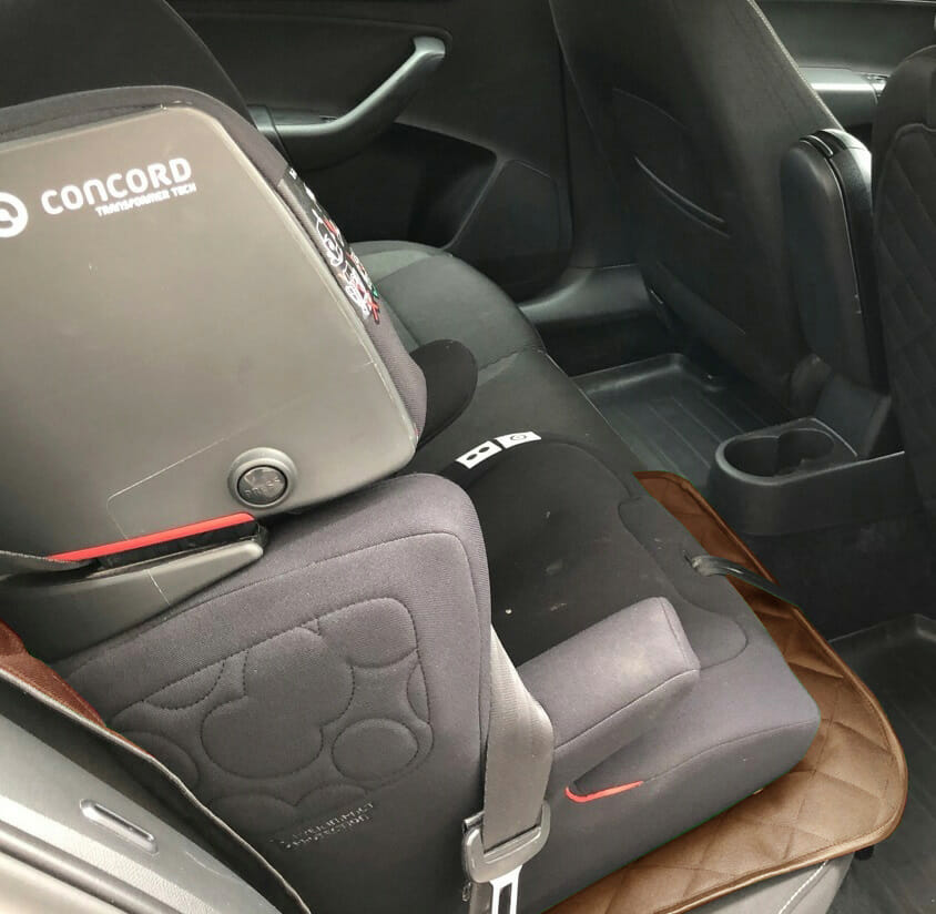 Set 2 protectii auto matlasate, universale, lavabile, maro, protectie scaun sau bancheta si protectie spatar scaun cu buzunar organizator, Metru Patrat