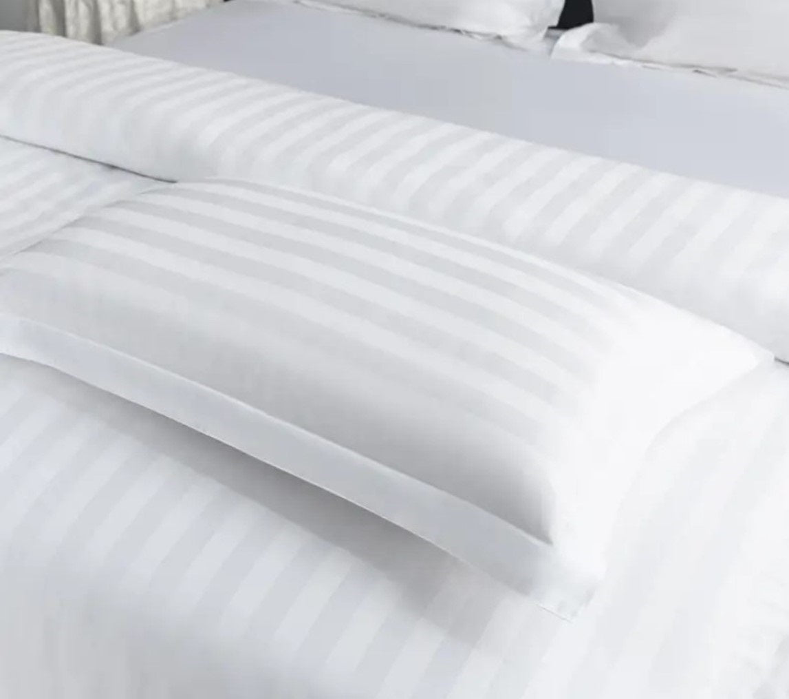 Fata de perna, din Damasc Premium, Alb Imaculat, Dungi Late, Bumbac 100%, Grosime 180 grame/m², Metru Patrat - 1 bucata