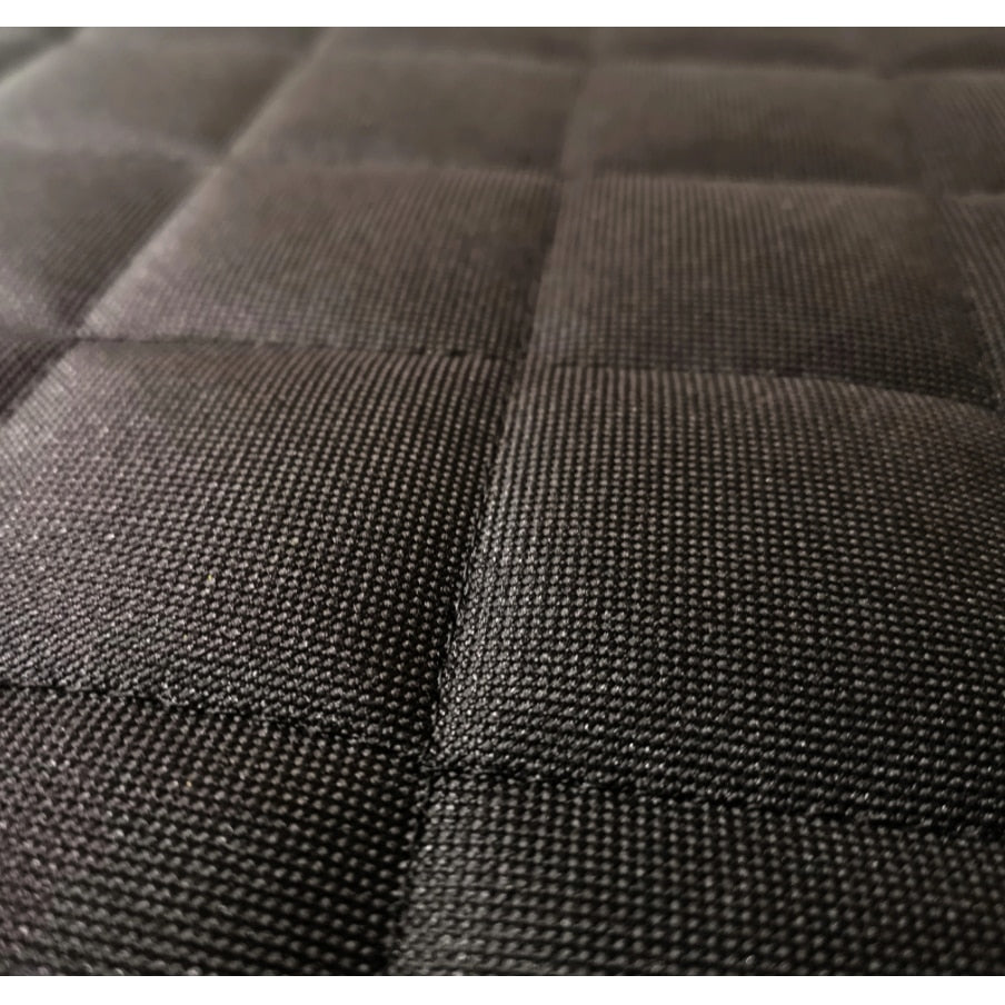 Protectie auto matlasata pentru portbagaj, pentru transport animale si marfuri, marime universala ajustabila, prindere cu banda velcro - MetruPatrat.ro