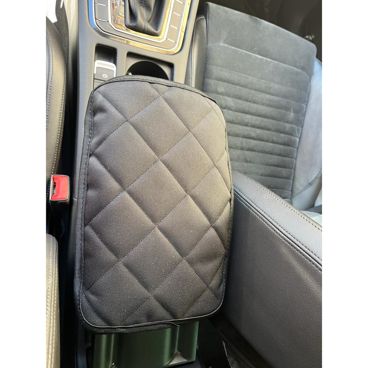 Protectie auto pentru cotiera, matlasata, universala, neagra - MetruPatrat.ro
